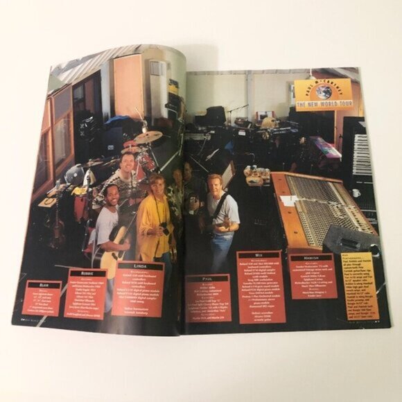 1993  Paul McCartney New World Tour Concert Program Tour Book Beatles - Picture 11 of 16